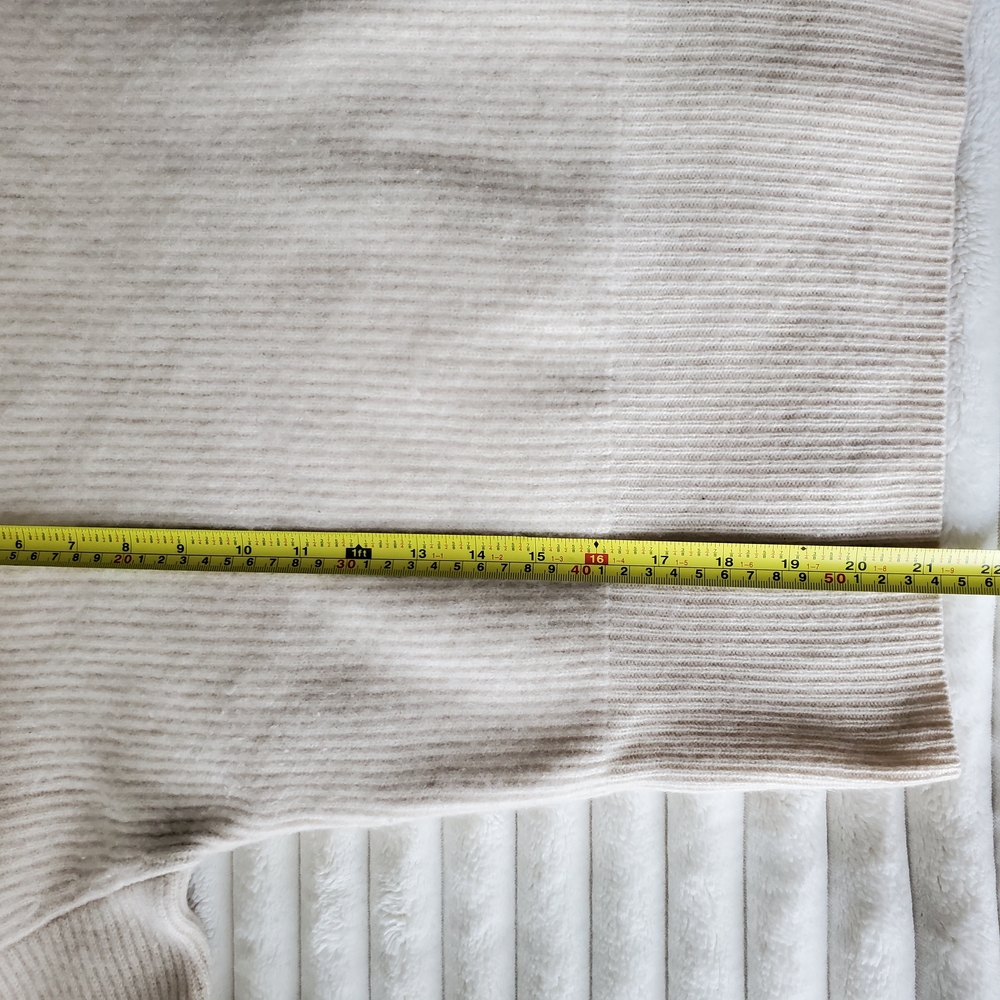 Thick Cashmere Cream Women's Sweater Size S - Picture 6 of 8